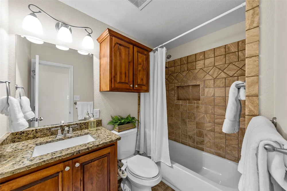 8825 Davis Street Rowlett, TX 75088