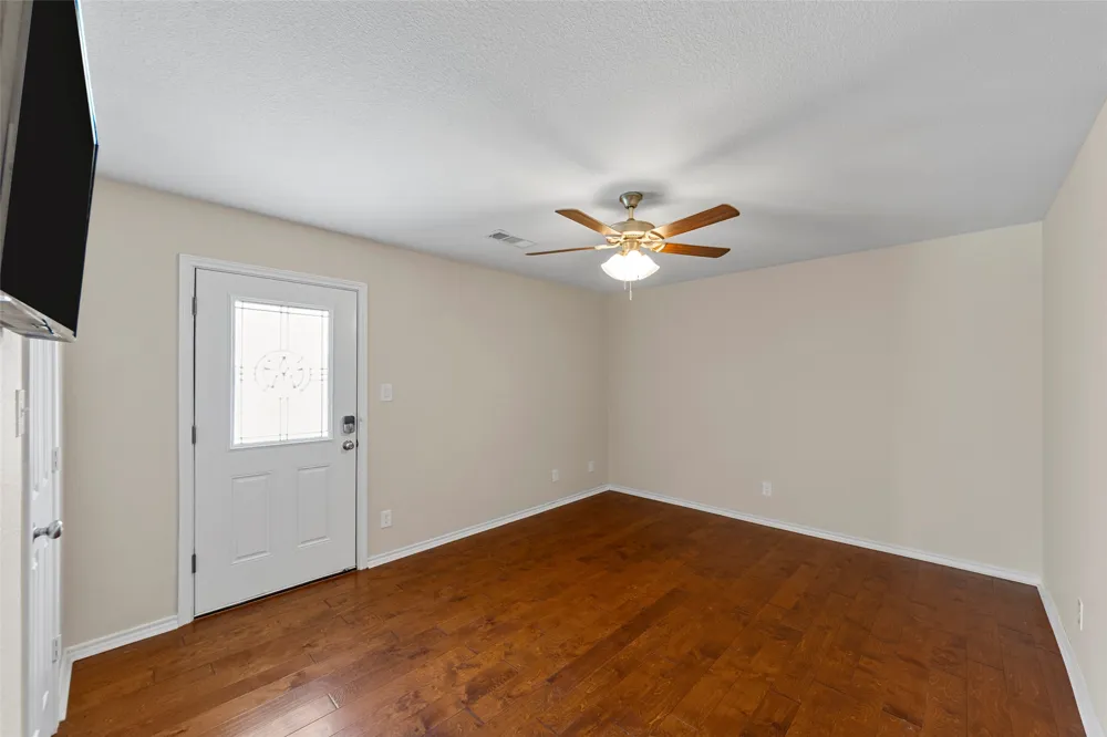 8825 Davis Street Rowlett, TX 75088