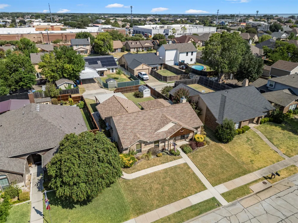 8825 Davis Street Rowlett, TX 75088