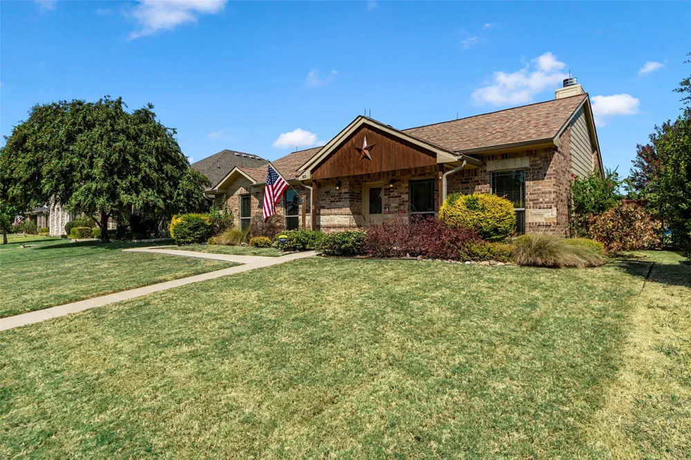 8825 Davis Street Rowlett, TX 75088