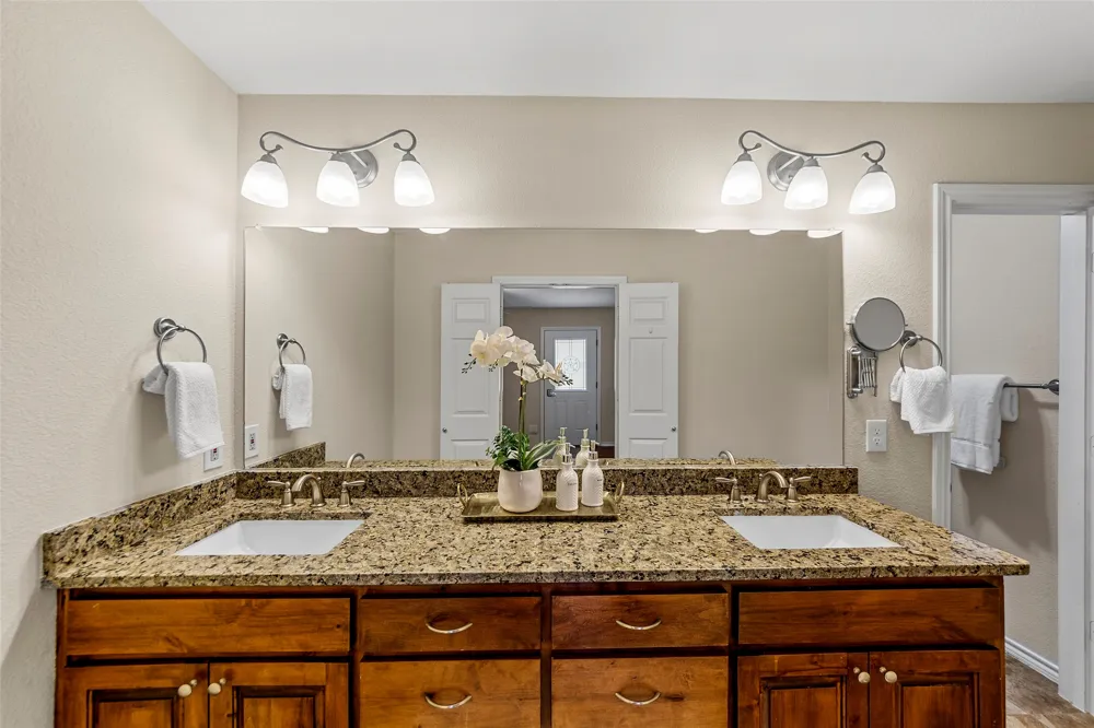 8825 Davis Street Rowlett, TX 75088