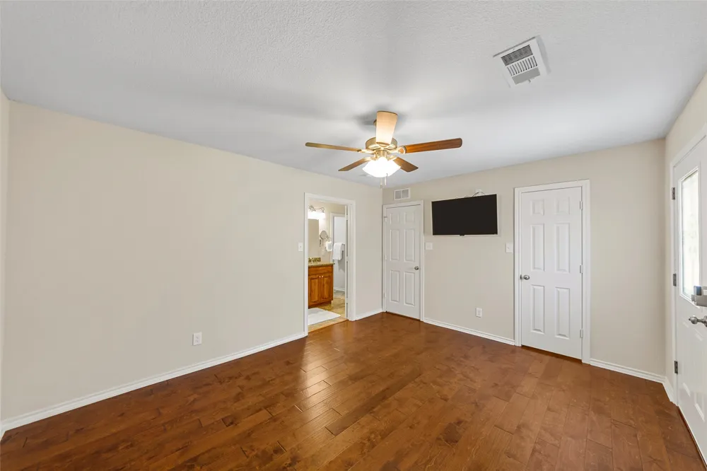 8825 Davis Street Rowlett, TX 75088