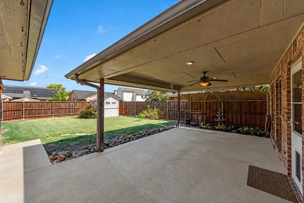 8825 Davis Street Rowlett, TX 75088