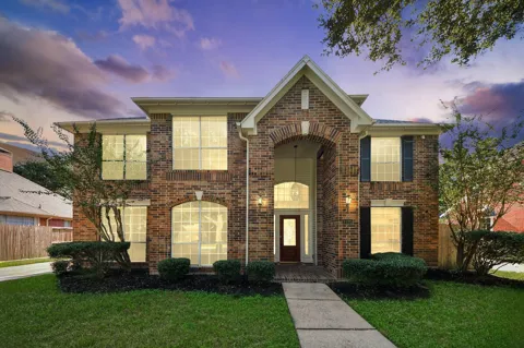 1335 Crescent Parkway Court
