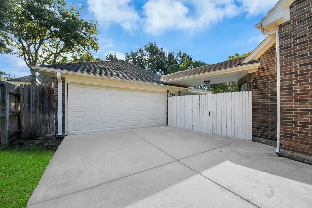 1335 Crescent Parkway Court Houston, TX 77094