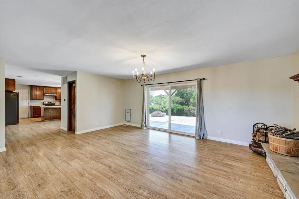 15436 Las Manzanitas Road Ramona, CA 92065