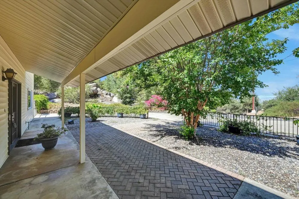 15436 Las Manzanitas Road Ramona, CA 92065
