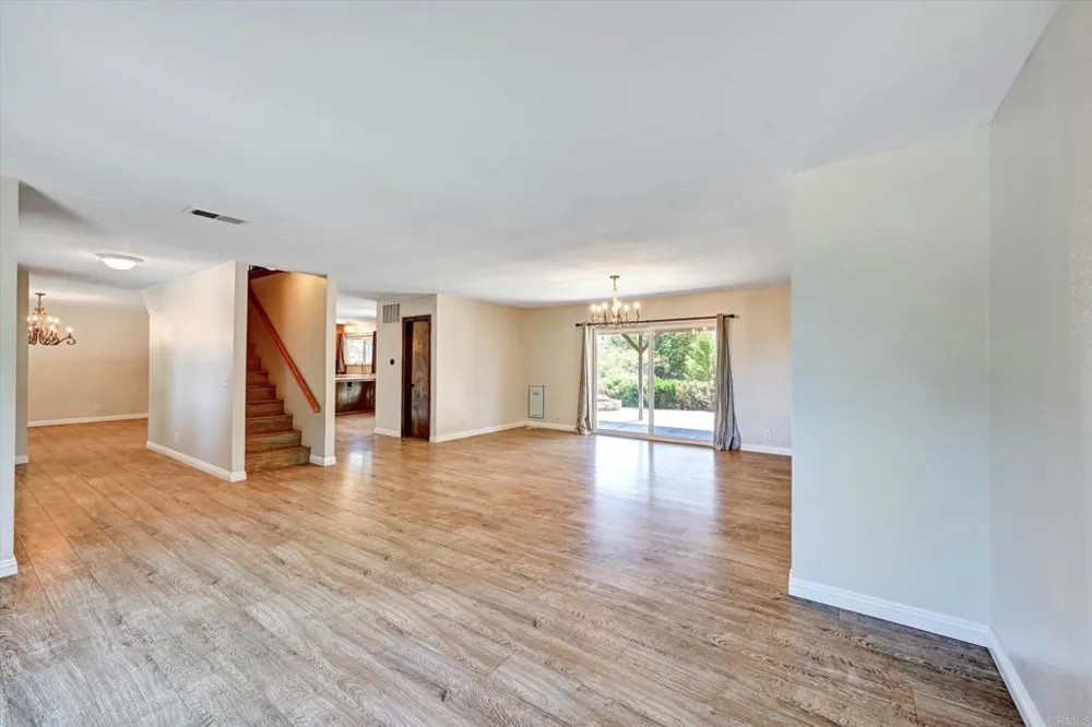 15436 Las Manzanitas Road Ramona, CA 92065