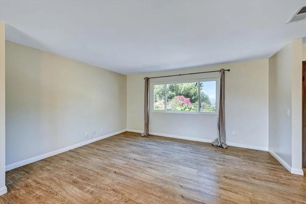 15436 Las Manzanitas Road Ramona, CA 92065