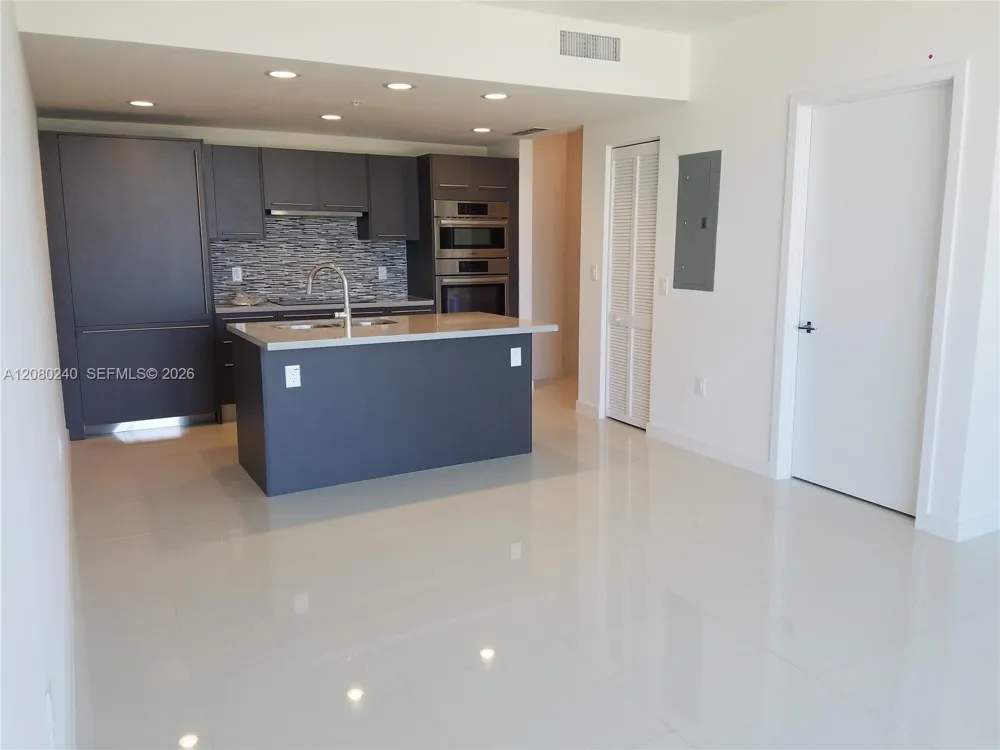 7875 NW 107th Ave #711 Doral, FL 33178