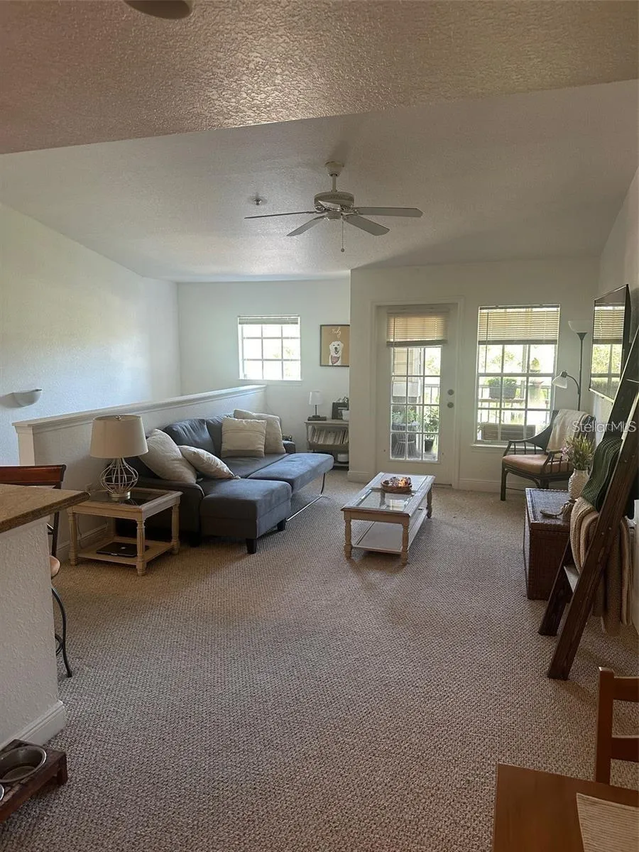 8926 MANOR LOOP #202 Bradenton, FL 34202