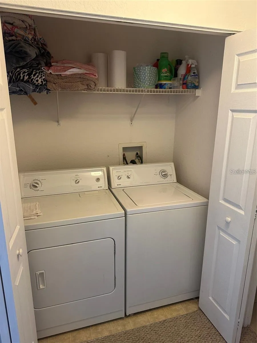 8926 MANOR LOOP #202 Bradenton, FL 34202