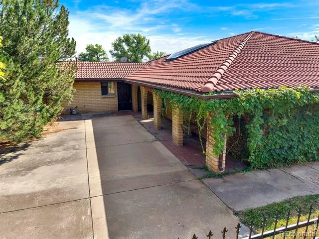 10110 W 73rd Place Arvada, CO 80005