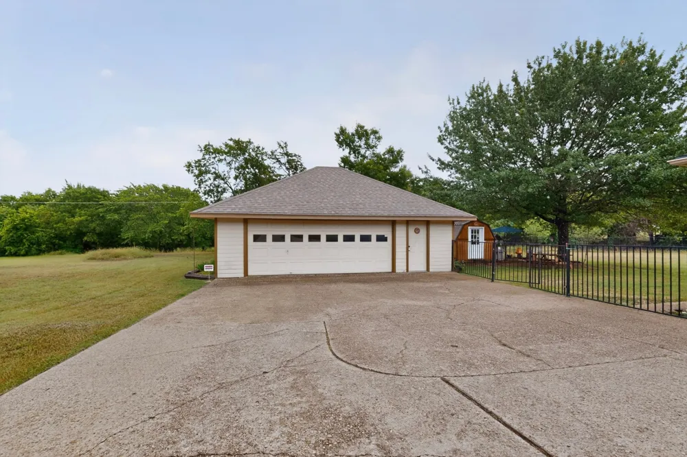 1151 Lynn Way Waxahachie, TX 75165