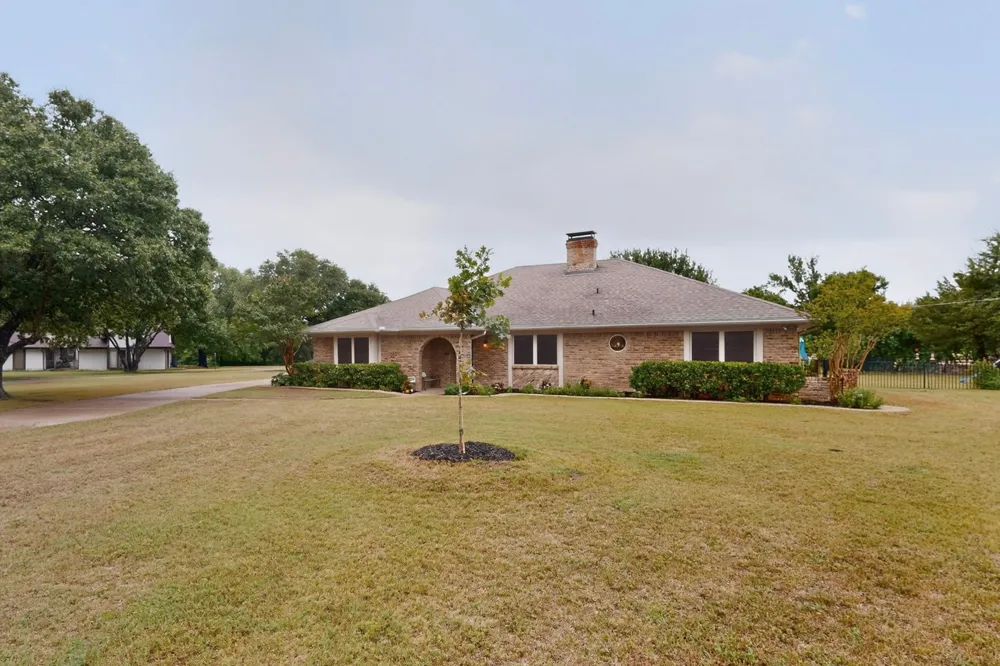 1151 Lynn Way Waxahachie, TX 75165