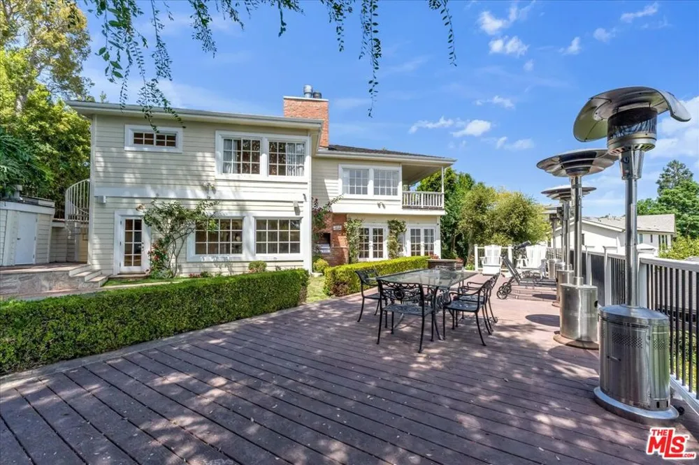 3836 Glenridge Drive Sherman Oaks, CA 91423