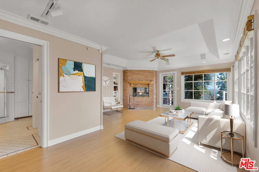 3836 Glenridge Drive Sherman Oaks, CA 91423