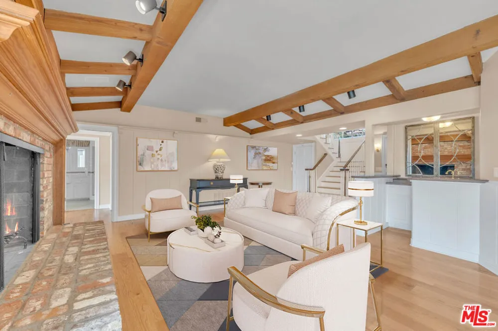 3836 Glenridge Drive Sherman Oaks, CA 91423