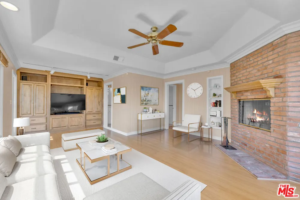 3836 Glenridge Drive Sherman Oaks, CA 91423
