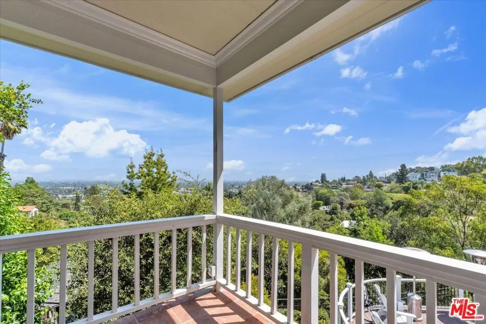 3836 Glenridge Drive Sherman Oaks, CA 91423