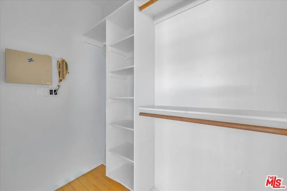 3836 Glenridge Drive Sherman Oaks, CA 91423