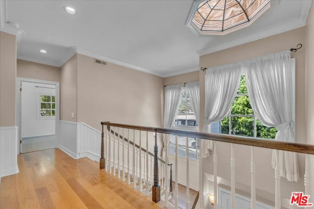 3836 Glenridge Drive Sherman Oaks, CA 91423