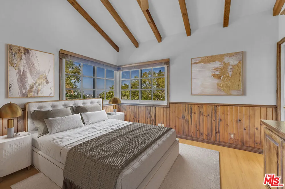 3836 Glenridge Drive Sherman Oaks, CA 91423