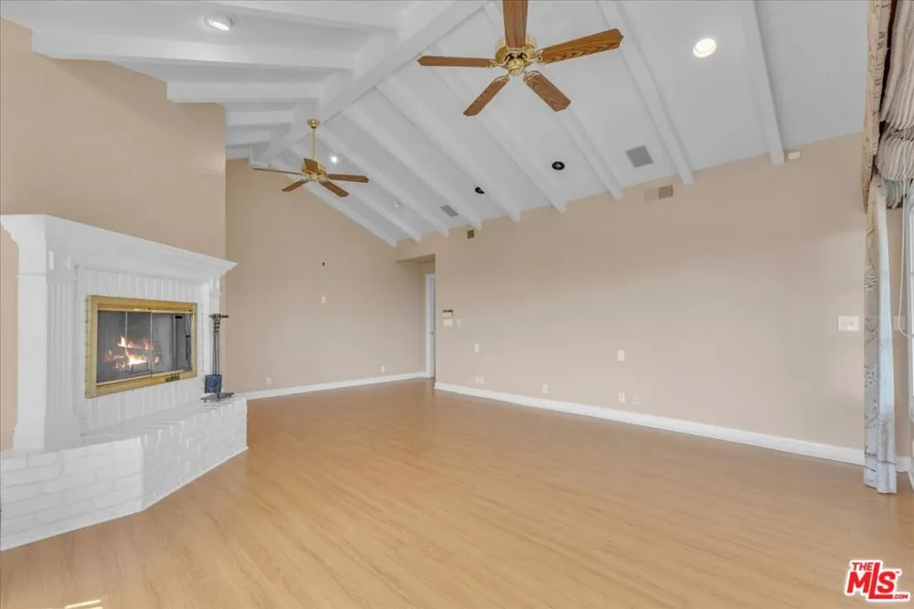 3836 Glenridge Drive Sherman Oaks, CA 91423