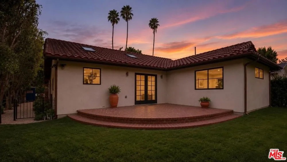 14655 Morrison Street Los Angeles, CA 91403