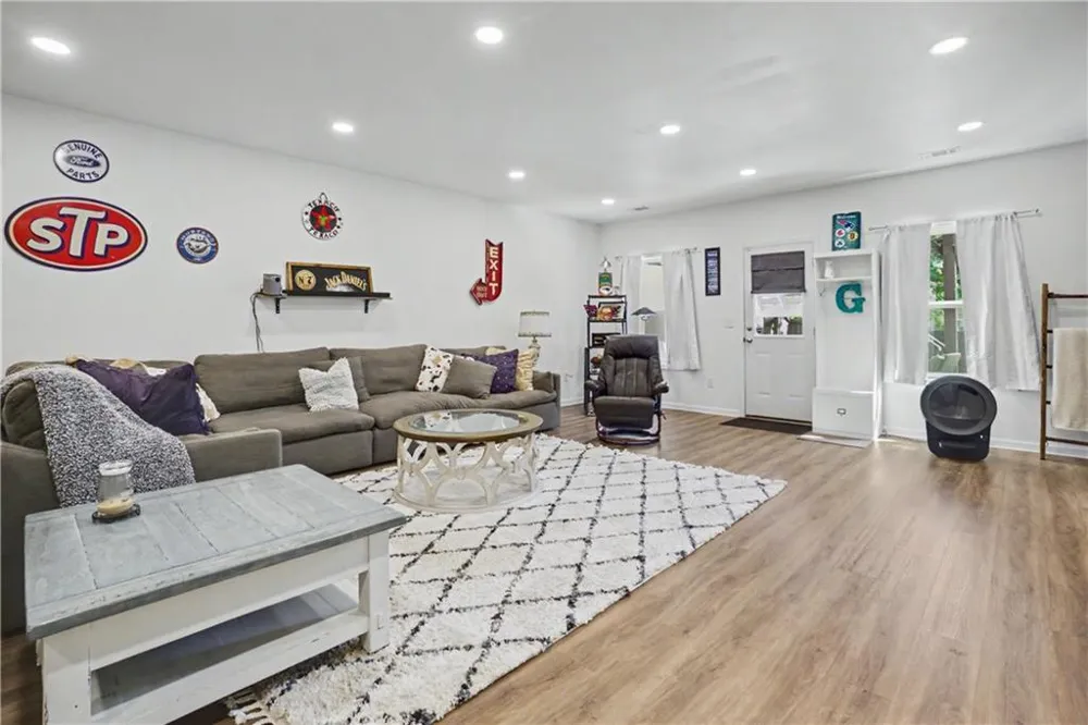 183 Archie Way Woodstock, GA 30188