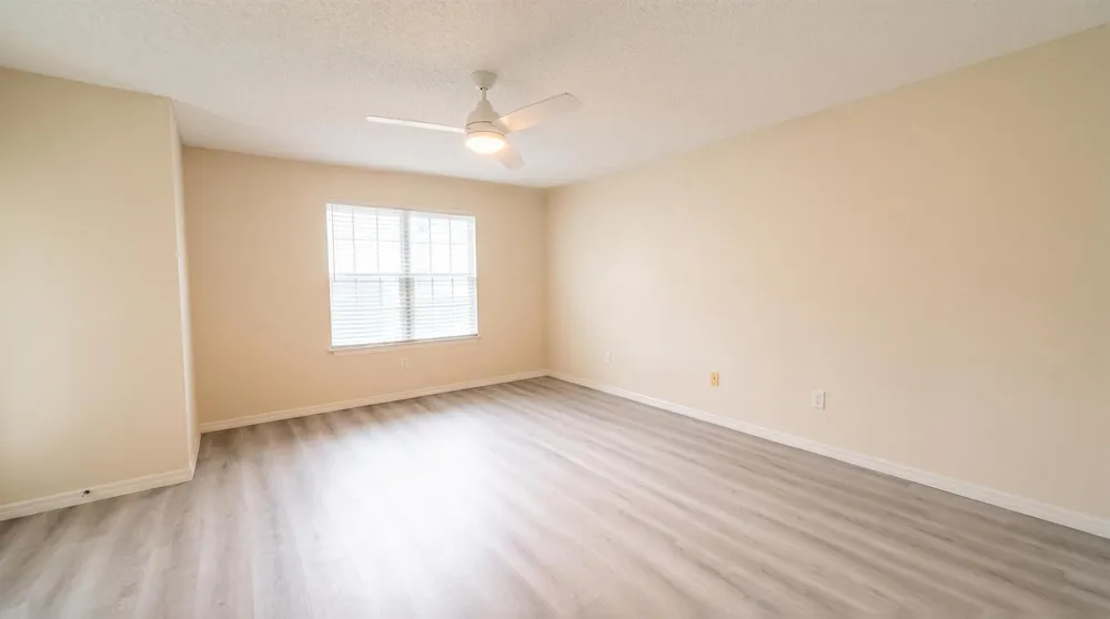 1950 WESTMINSTER CIRCLE #1 Vero Beach, FL 32966