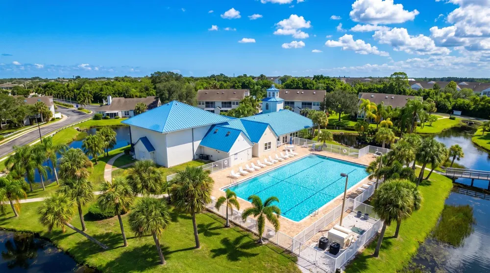 1950 WESTMINSTER CIRCLE #1 Vero Beach, FL 32966