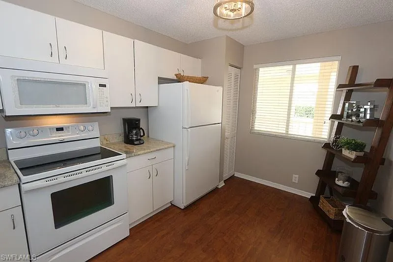 7812 Emerald Circle #201 Naples, FL 34109