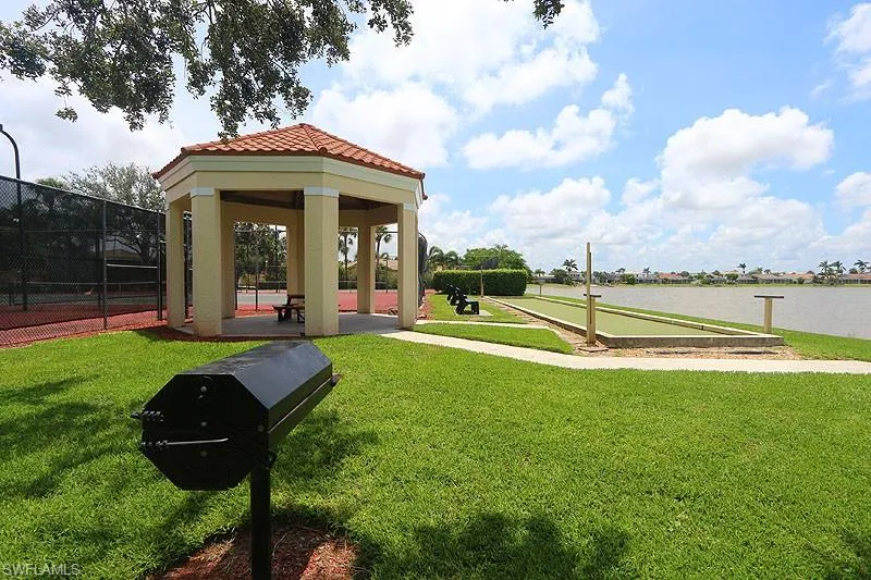 7812 Emerald Circle #201 Naples, FL 34109