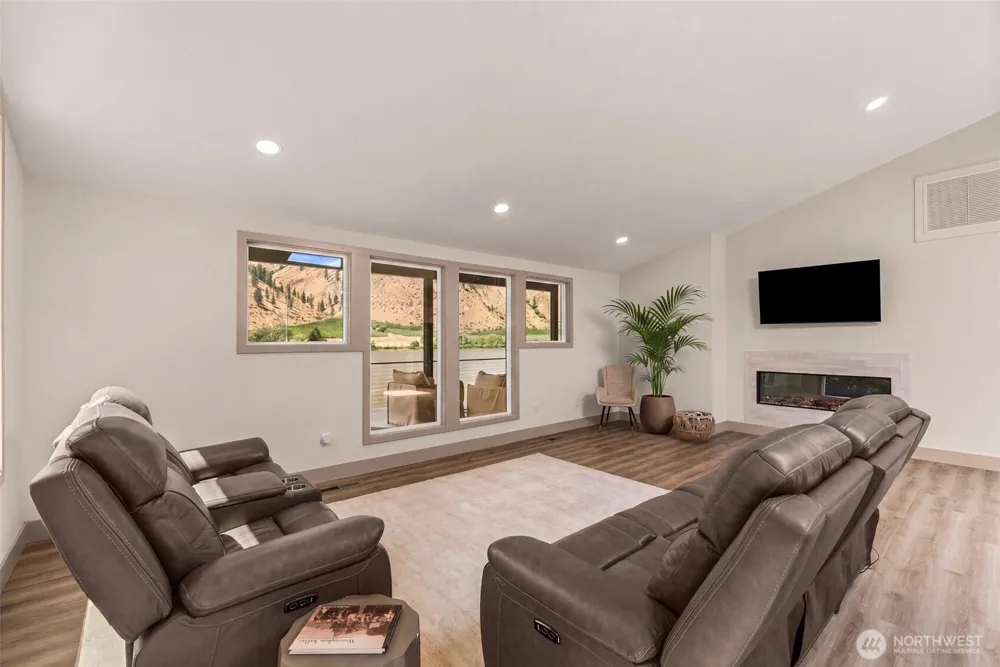 64 van Winkle Road Orondo, WA 98843