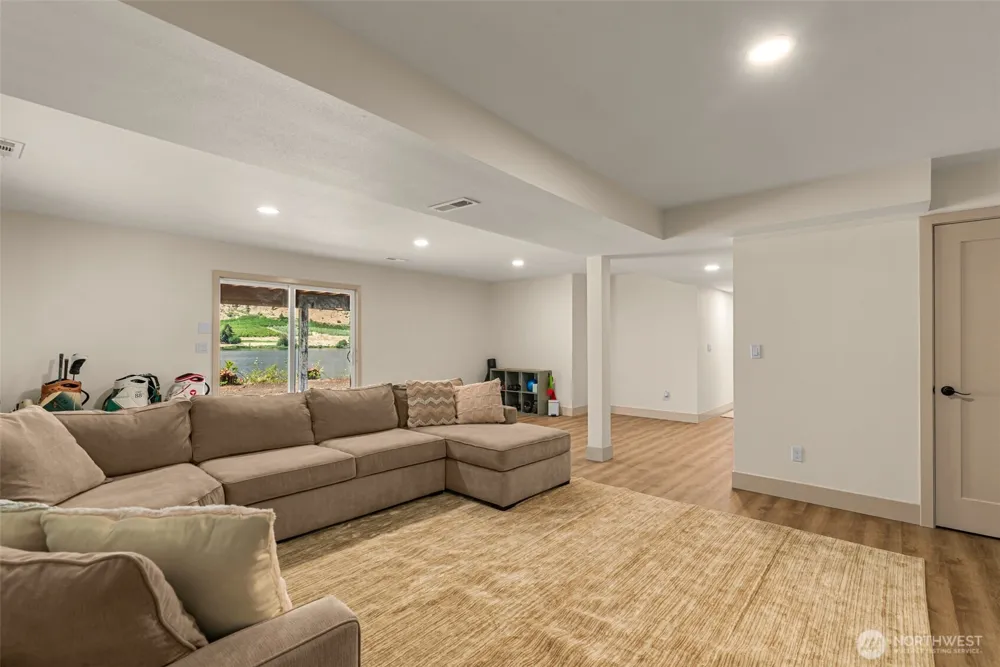 64 van Winkle Road Orondo, WA 98843
