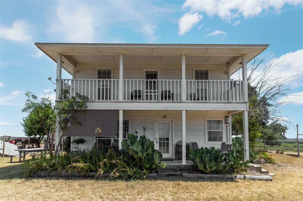 160 Ledgestone Lane Blanket, TX 76432