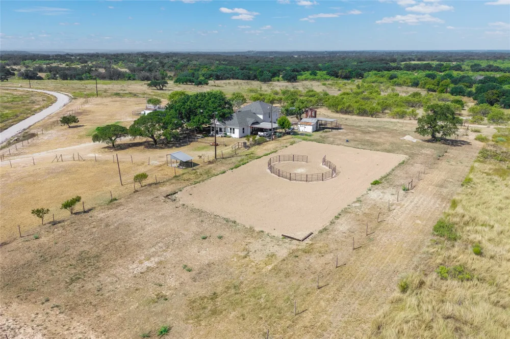160 Ledgestone Lane Blanket, TX 76432