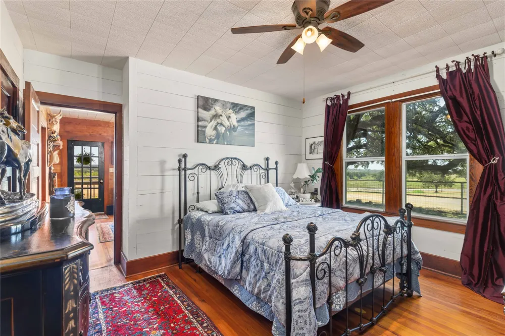 160 Ledgestone Lane Blanket, TX 76432