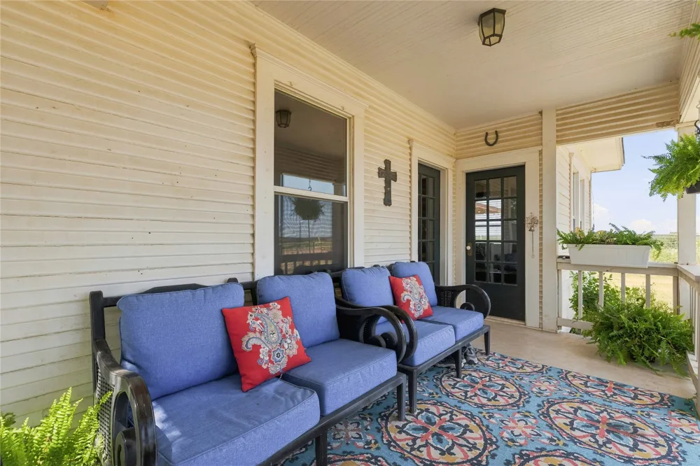 160 Ledgestone Lane Blanket, TX 76432