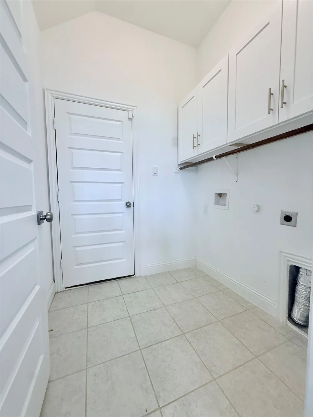 2080 Abela Drive Waxahachie, TX 75165