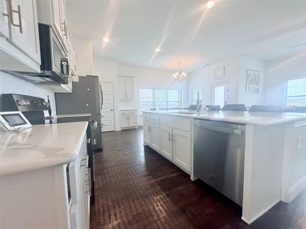2080 Abela Drive Waxahachie, TX 75165
