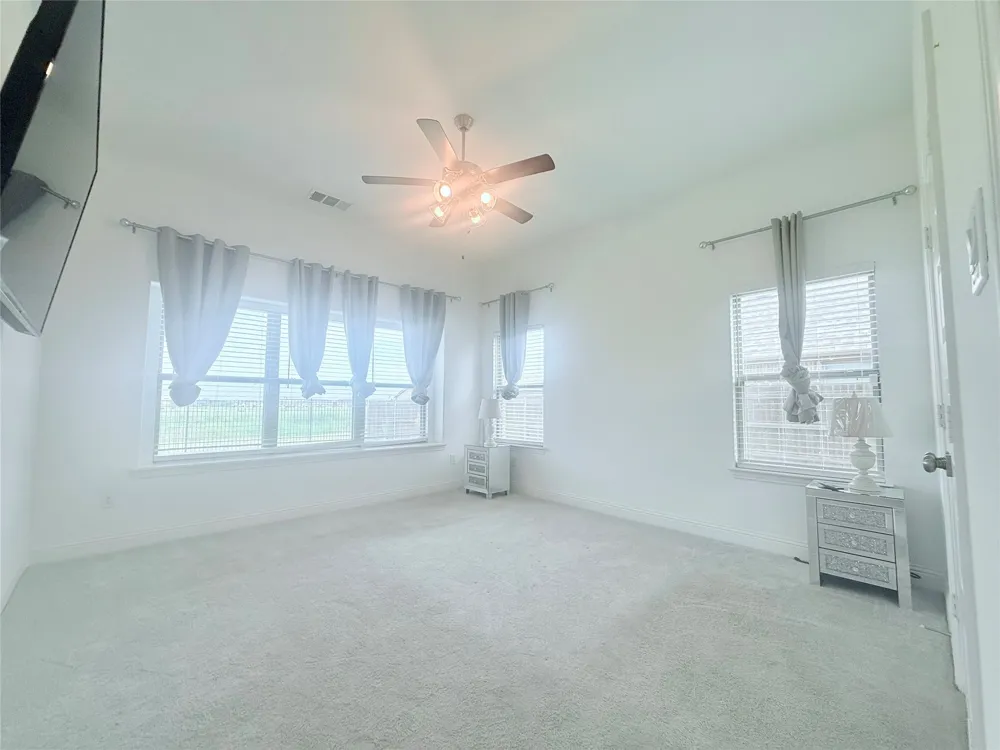 2080 Abela Drive Waxahachie, TX 75165