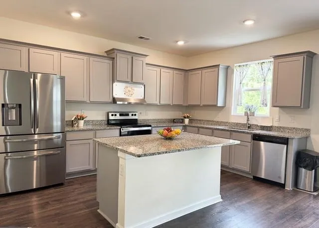 692 Whitman Lane Stockbridge, GA 30281