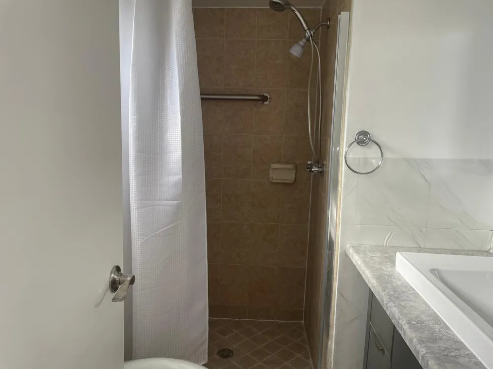 2851 SOMERSET DRIVE #111 Lauderdale Lakes, FL 33311