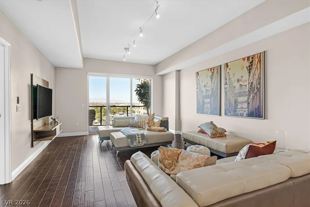 8255 LAS VEGAS BOULEVARD #814 Las Vegas, NV 89123