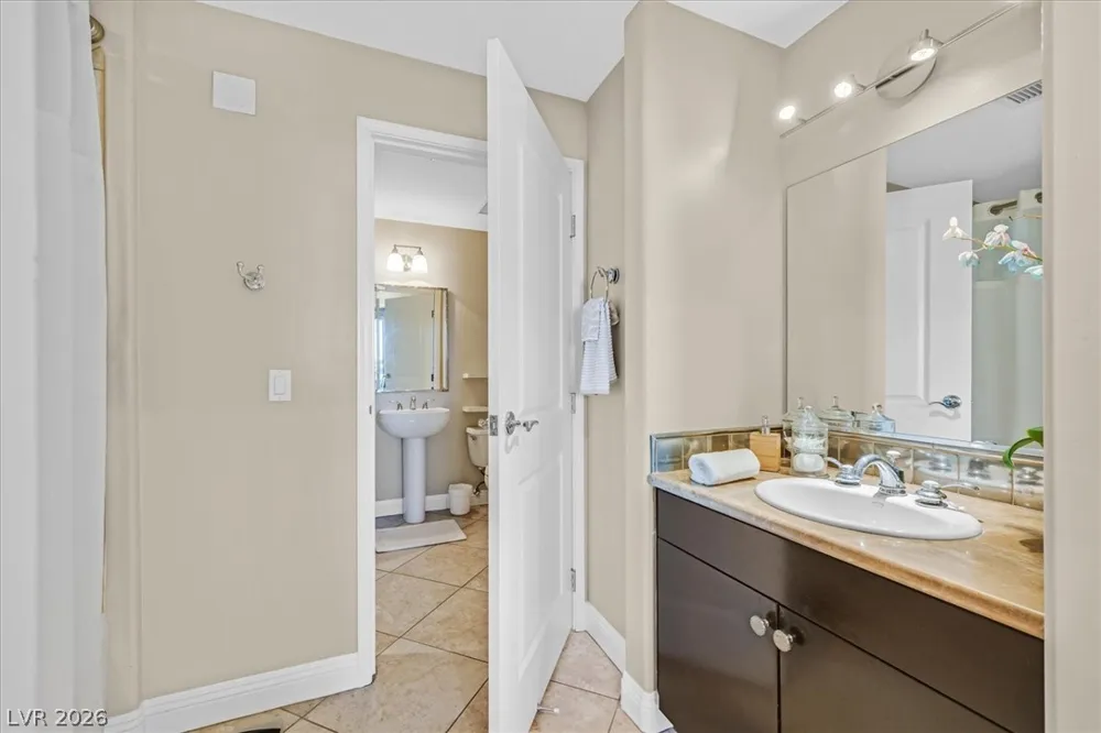 8255 LAS VEGAS BOULEVARD #814 Las Vegas, NV 89123