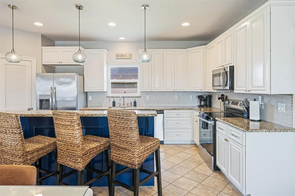 866 Townsend Drive Crystal Beach, TX 77650