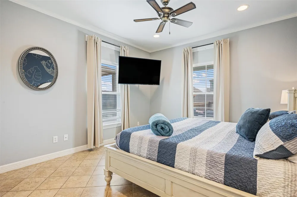866 Townsend Drive Crystal Beach, TX 77650