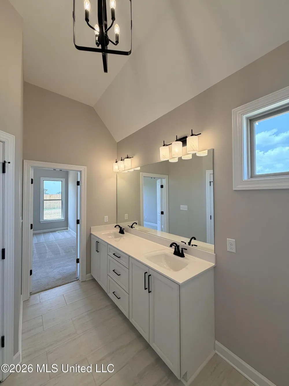 3151 E School Loop Road Lake Cormorant, MS 38641